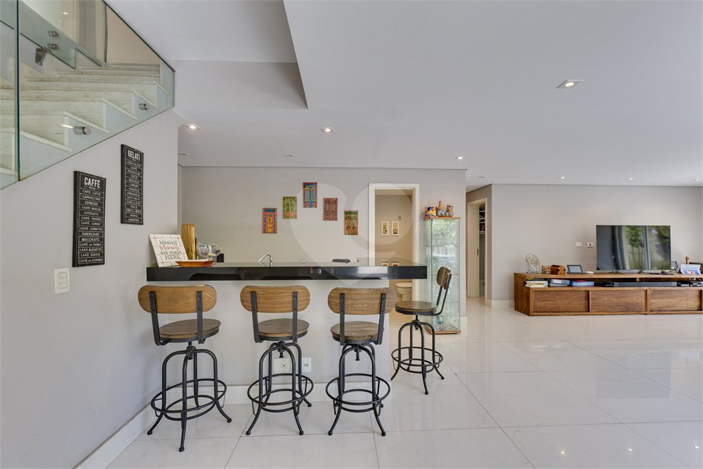 Duplex à venda ou para alugar com 4 suítes em Alto da Boa Vista, São Paulo, SP