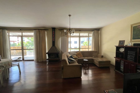 Casa à venda com 4 quartos, sendo 1 suíte, em Jardim das Vertentes, São Paulo, SP