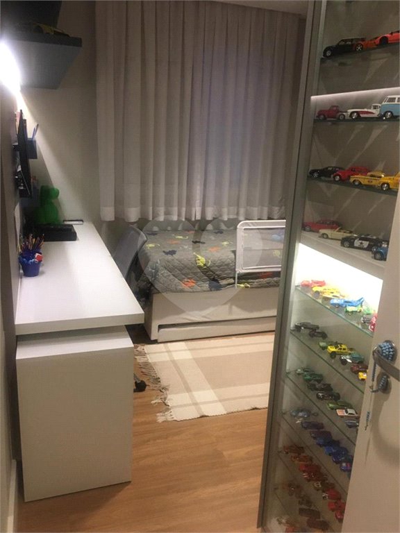 Apartamento à venda com 4 suítes em Vila Oliveira, Mogi das Cruzes, SP