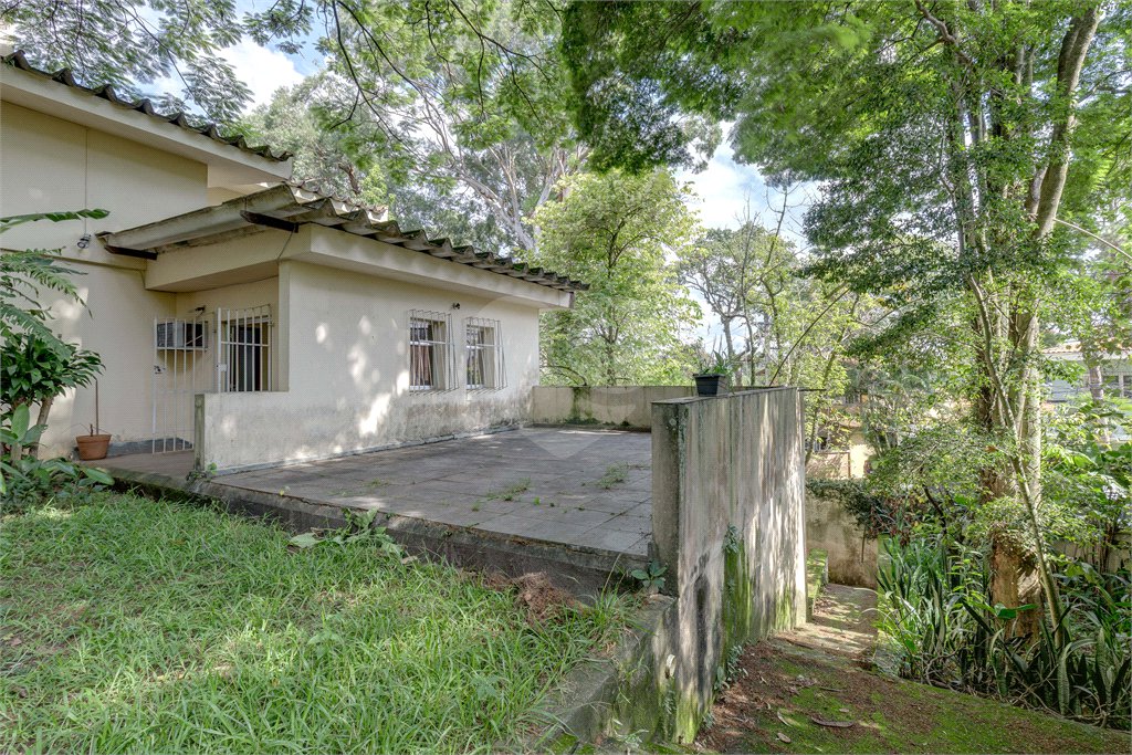 Casa à venda com 4 quartos, sendo 3 suítes, em Jardim Marajoara, São Paulo, SP