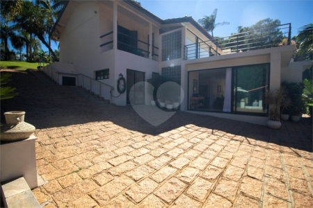 Casa à venda com 4 suítes no condomínio Sítio Primavera, São Roque - SP