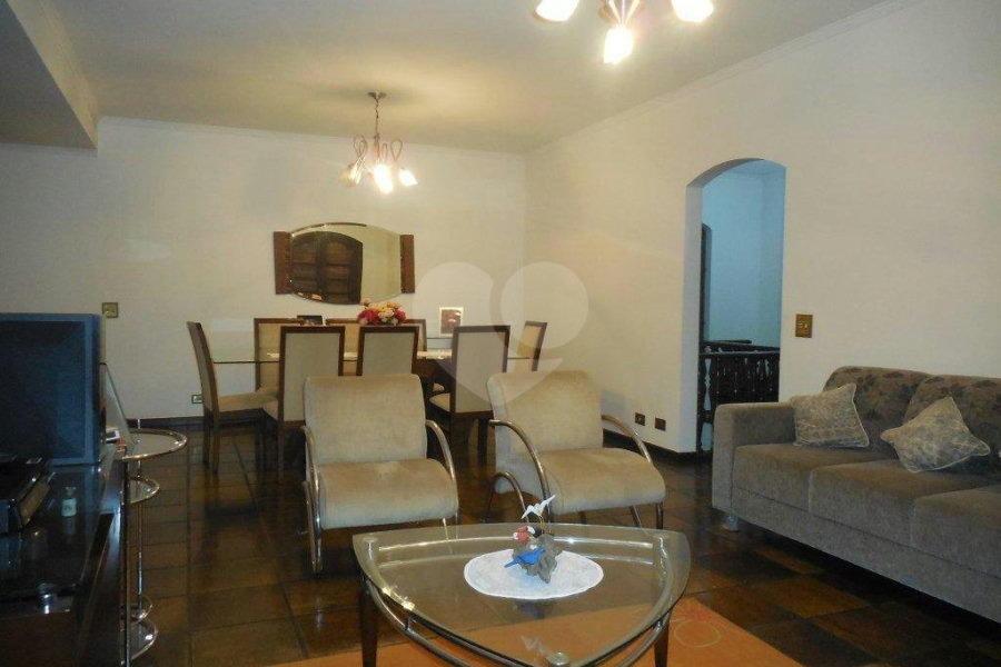 Casa à venda com 3 quartos, sendo 1 suíte, em Piraporinha, Diadema, SP