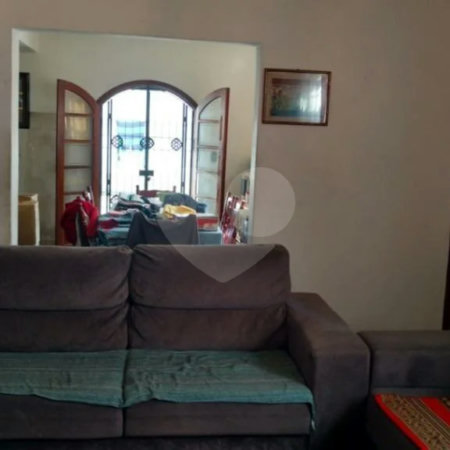 Sobrado à venda com 4 quartos, sendo 1 suíte, em Vila Vitório Mazzei, São Paulo, SP