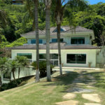 Casa à venda com 6 quartos, sendo 4 suítes, em Ferradura, Armação dos Búzios, RJ