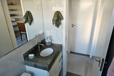 Excelente apartamento á venda de 2 dormitórios no CENTRO de São Carlos!