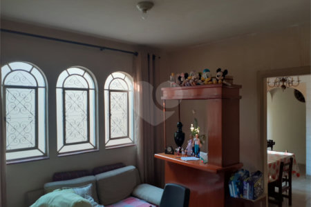 Casa de Vila à venda com 4 quartos, sendo 2 suítes,  em Vila São Francisco, São Paulo, SP