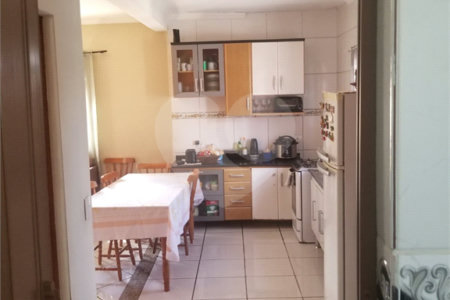 Casa à venda com 3 quartos, sendo 2 suítes, em Jardim Maria Luiza, São Paulo, SP