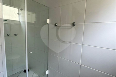 Casa à venda com 3 quartos, sendo 1 suíte, no condomínio Bella Vita, Atibaia - SP