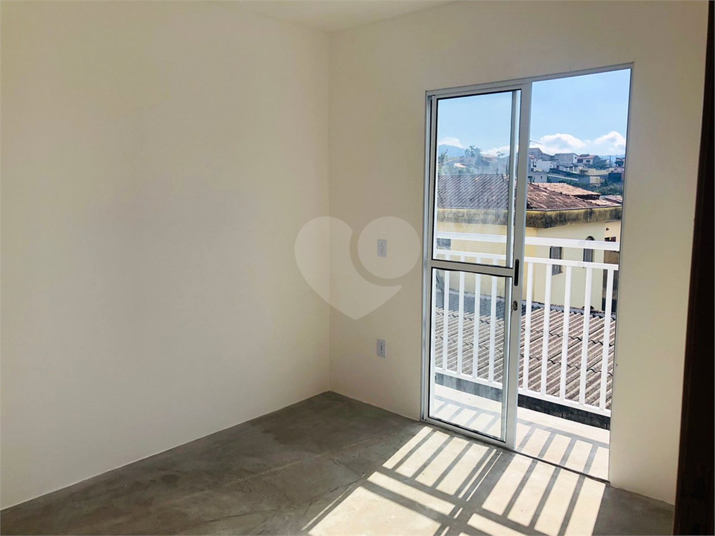 Casa à venda com 2 quartos no condomínio Residencial Turim, Mogi das Cruzes - SP
