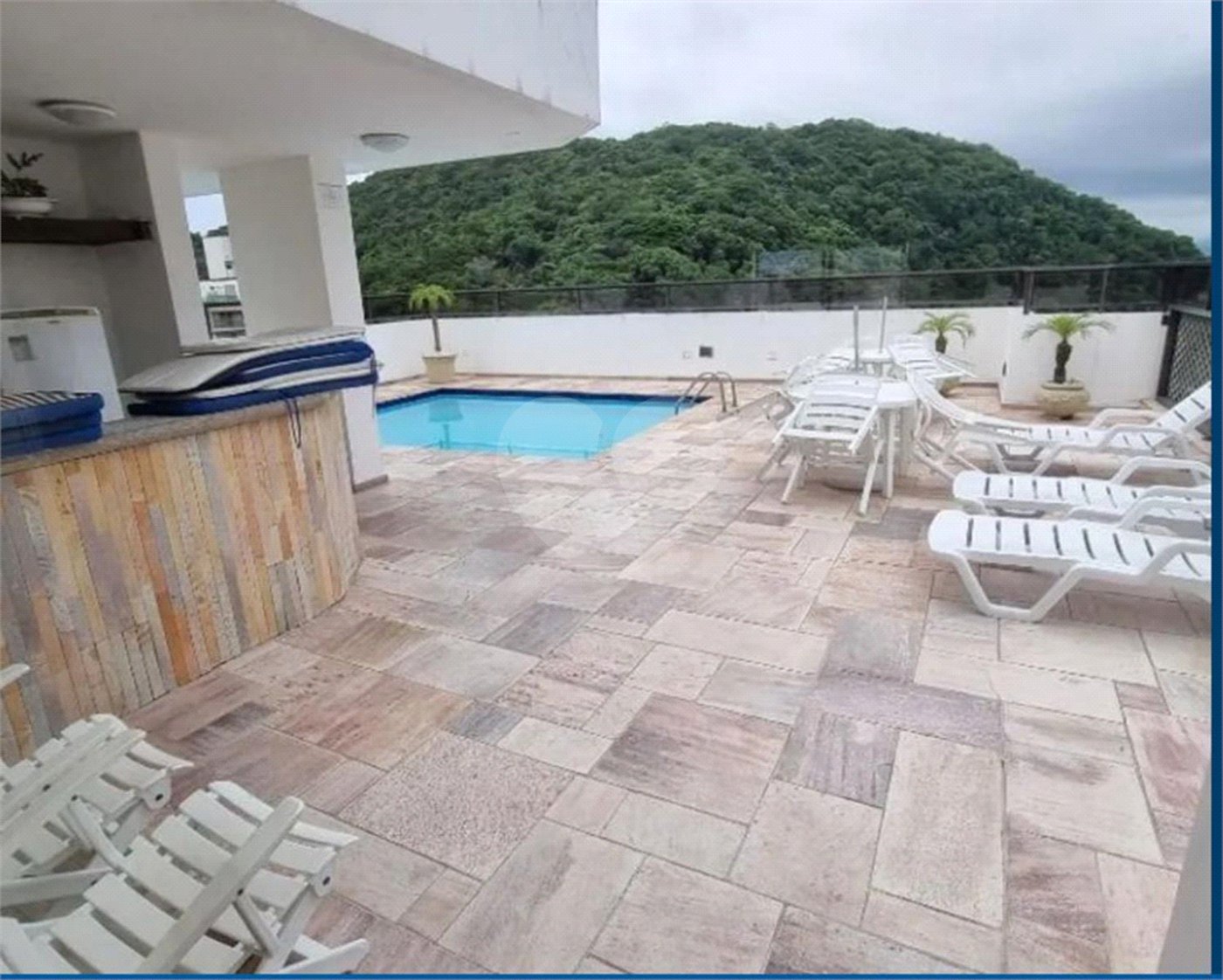 Apartamento à venda com 3 quartos em Pitangueiras, Guarujá, SP