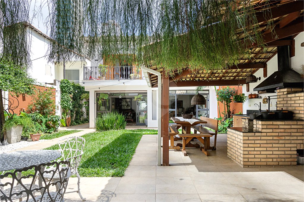 Casa para alugar com 5 quartos, sendo 2 suítes, em Brooklin, São Paulo, SP