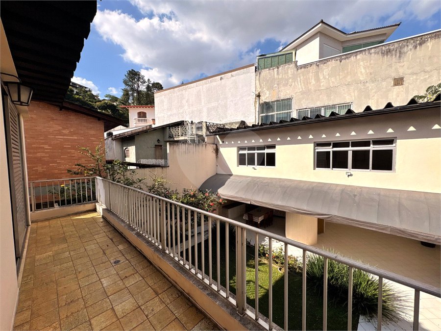 Sobrado à venda com 4 quartos, sendo 3 suítes,  em Jardim São Bento, São Paulo, SP