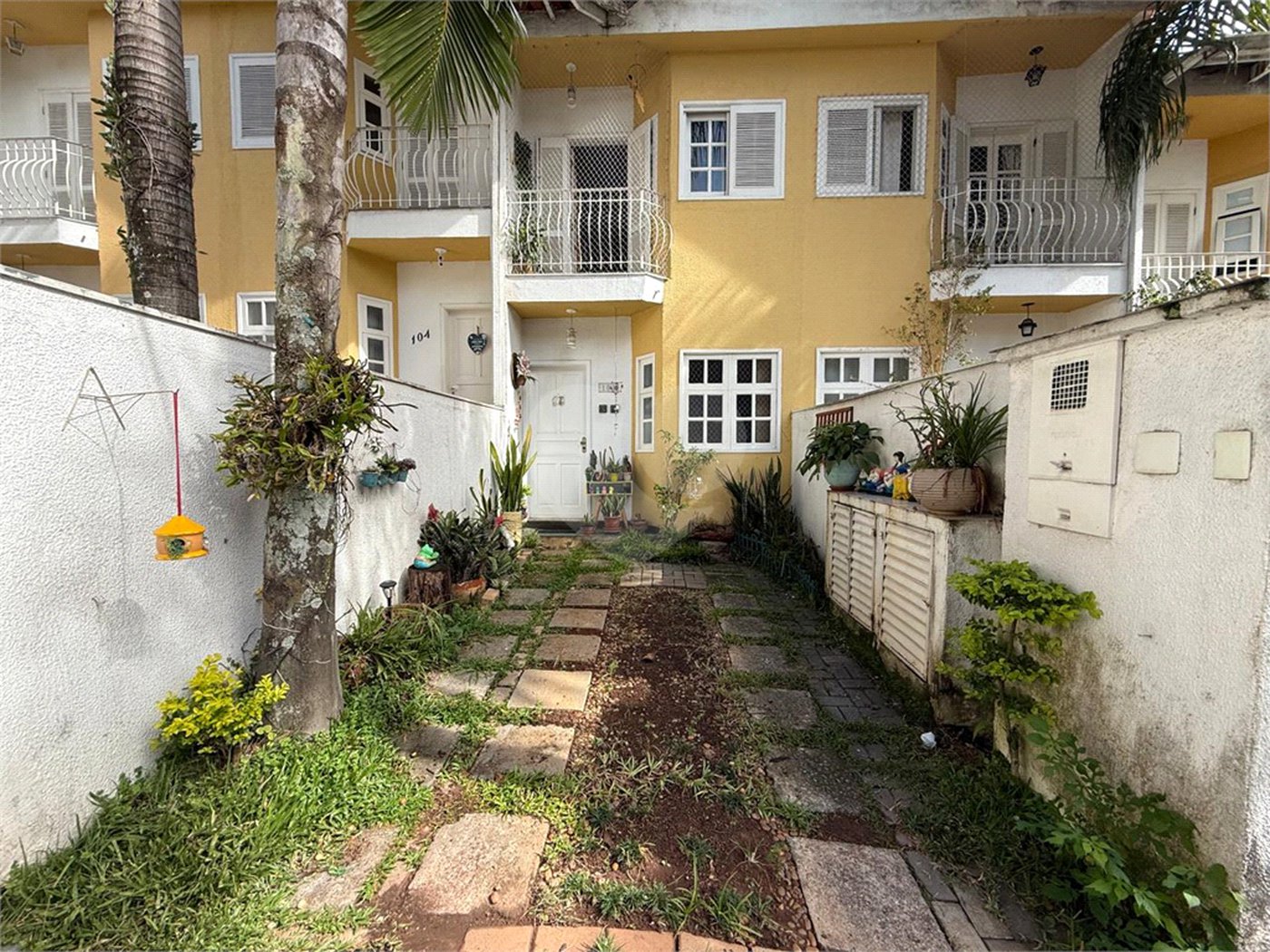 Casa à venda com 2 suítes no condomínio Village Palmas, São Paulo - SP