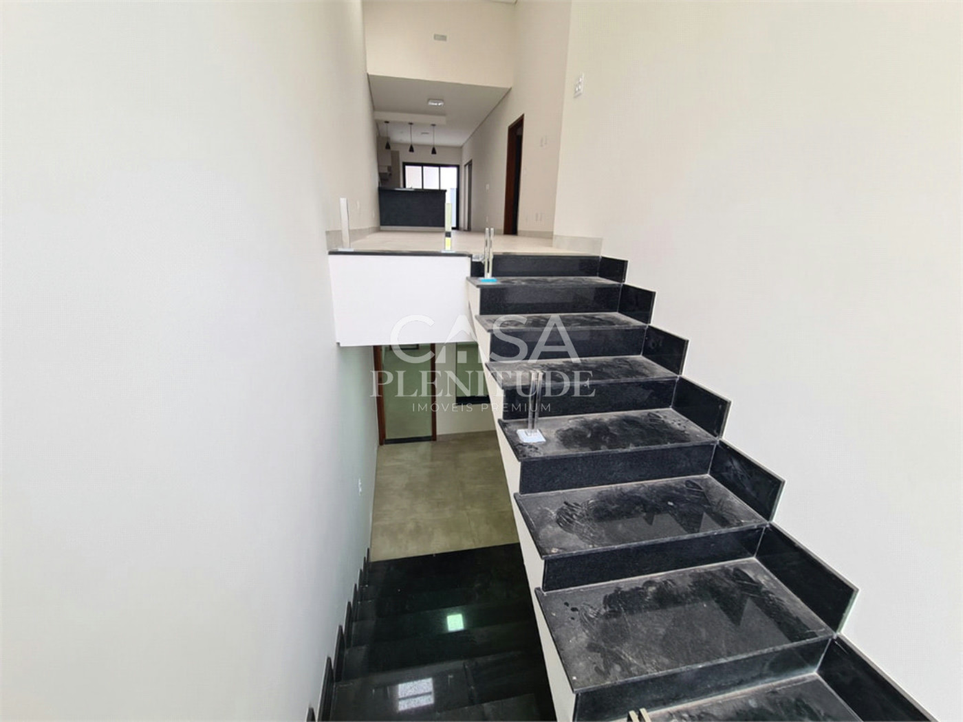 Casa em condomínio à venda com 5 quartos, sendo 3 suítes, em Wanel Ville, Sorocaba, SP