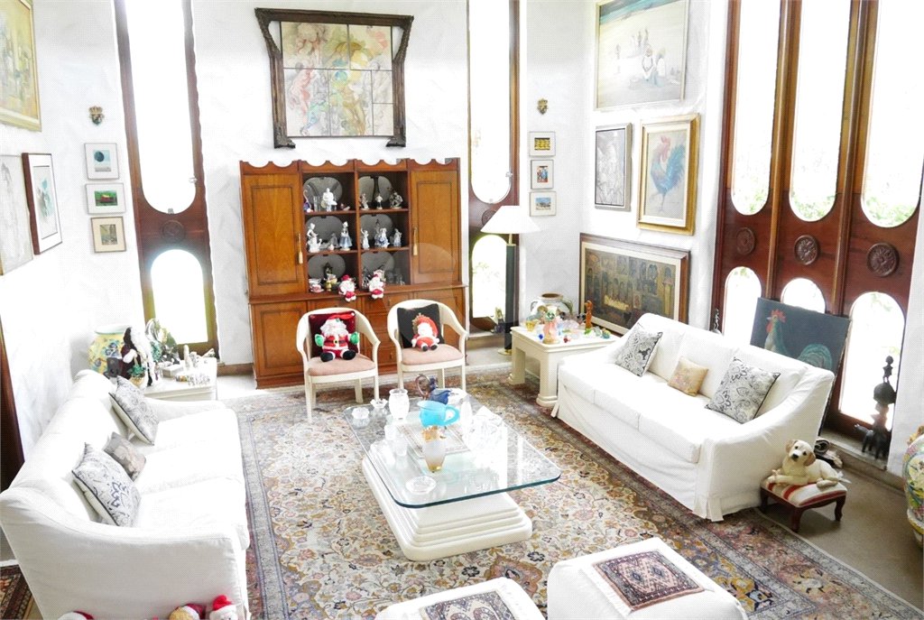 Casa à venda com 4 quartos, sendo 1 suíte,  em Jardim Guedala, São Paulo, SP