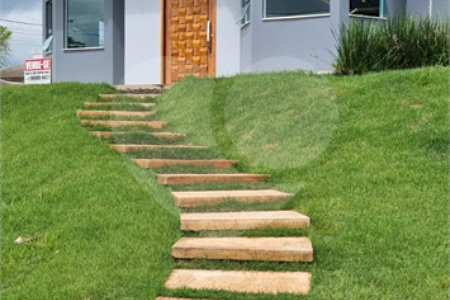 Casa à venda com 3 suítes no condomínio Residencial dos Lagos, Itupeva - SP