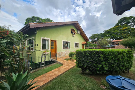 Casa à venda com 4 quartos, sendo 3 suítes, em Jardim Tapajós, Atibaia, SP