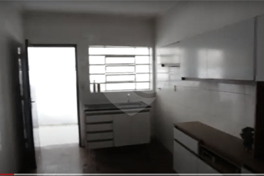 Casa à venda com 3 quartos, sendo 2 suítes,  no condomínio Não, São Paulo - SP