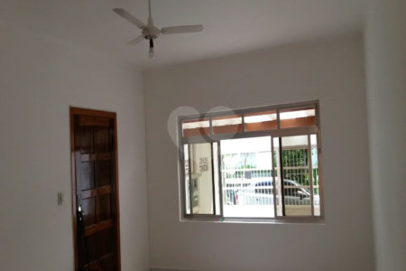 Casa com 125m² , 2 dormitórios , 2 vagas , à venda no Jardim Las Vegas em Santo André.