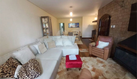 Casa à venda com 3 quartos, sendo 2 suítes,  em Jardim Oriental, São Paulo, SP
