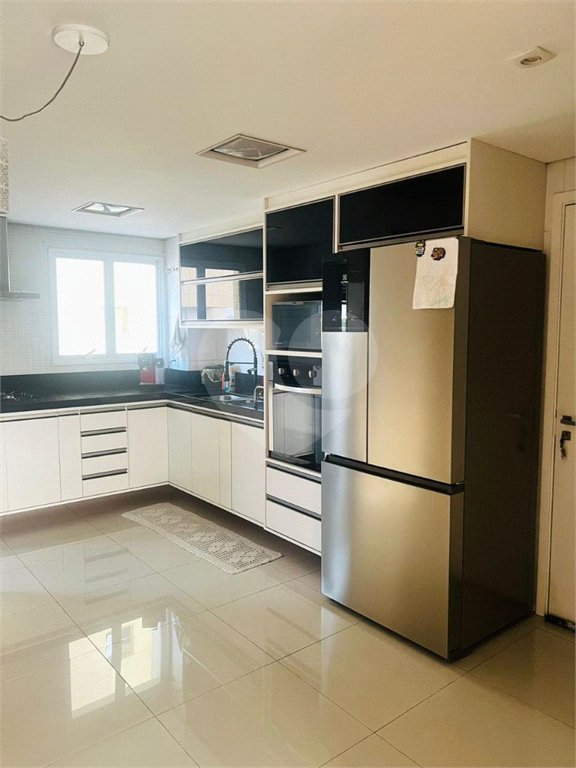 Apartamento á venda MOBILIADO com 128m², 3 suítes, 2 vagas, no centro de Santo André