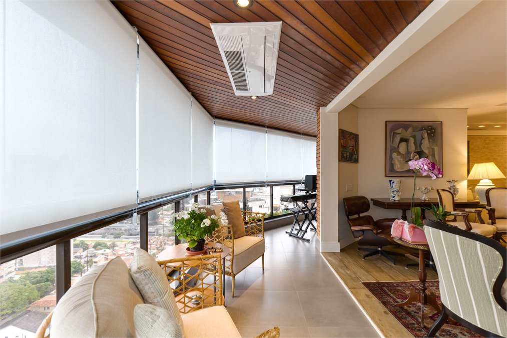 Apartamento à venda com 3 quartos, sendo 2 suítes, em Campo Belo, São Paulo, SP