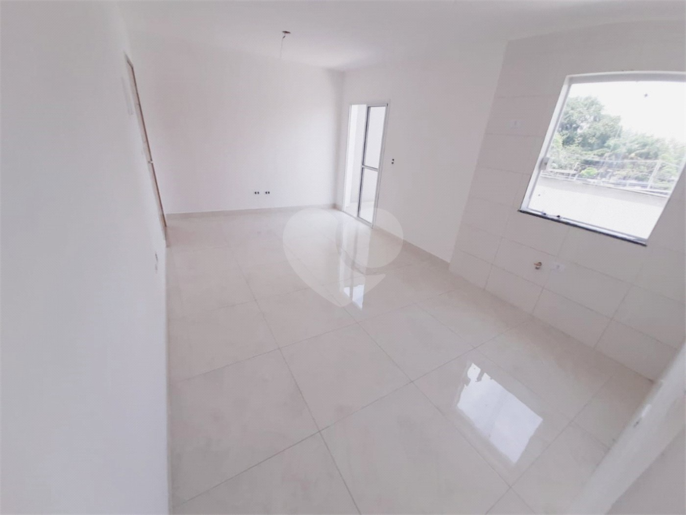 Apartamento novo. 10 minutos para o Metrô