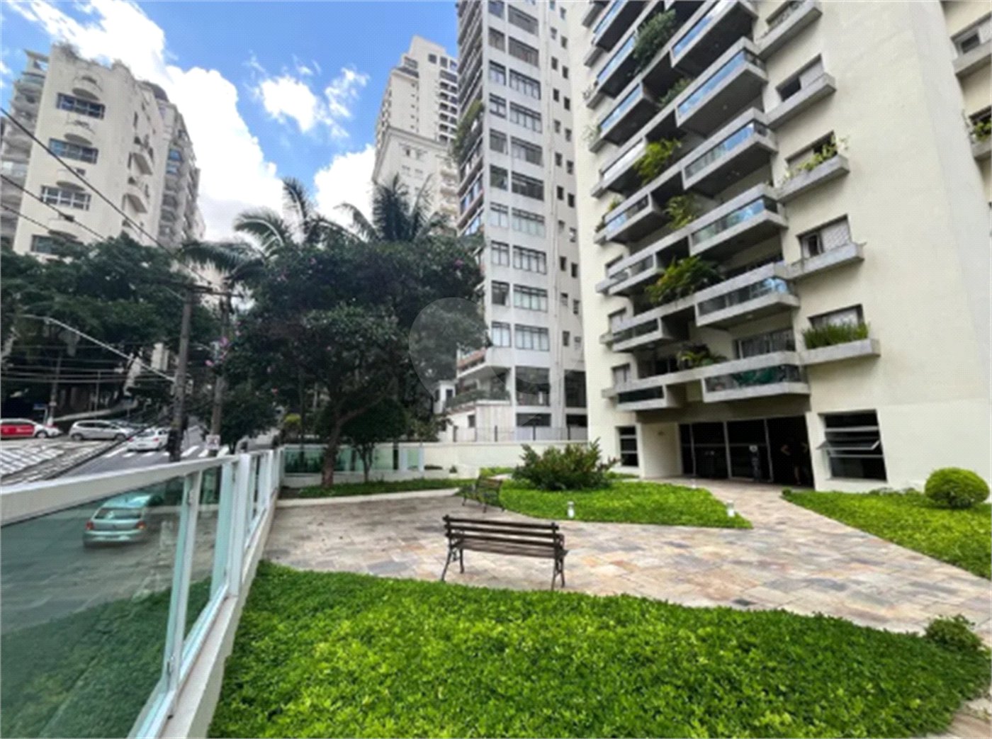 Apartamento à venda com 2 quartos, sendo 1 suíte, em Cerqueira César, São Paulo, SP