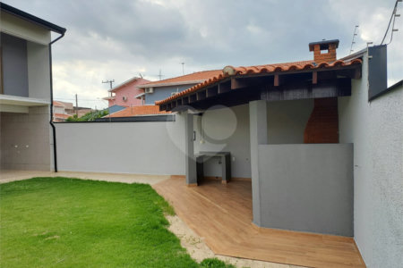 Sobrado à venda com 3 quartos, sendo 1 suíte,  em Jardim Regina, Indaiatuba, SP