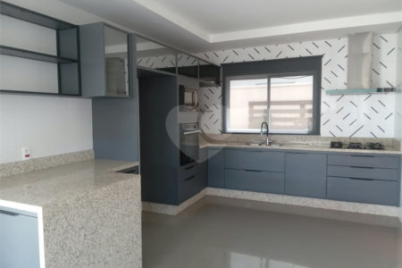 Casa à venda com 4 quartos, sendo 3 suítes,  no condomínio Residencial Montreal, São Carlos - SP