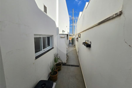 Casa à venda com 3 quartos, sendo 2 suítes, no condomínio Golden, Itapetininga - SP