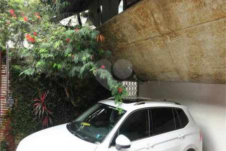 Casa à venda com 4 quartos, sendo 2 suítes, em Jardim Leonor, São Paulo, SP
