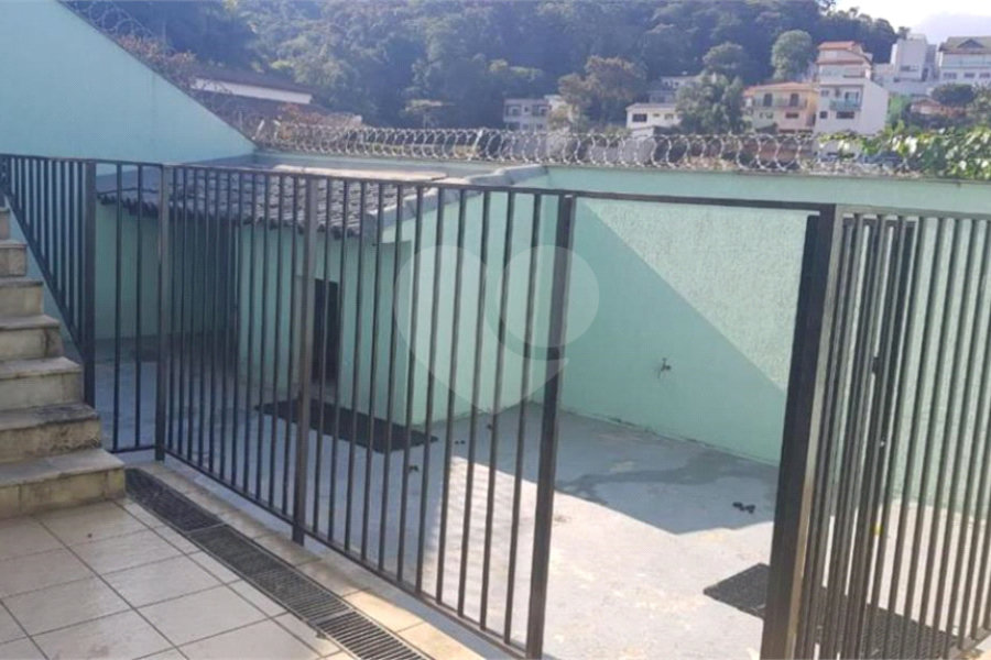 Sobrado à venda com 4 suítes em Horto, São Paulo, SP