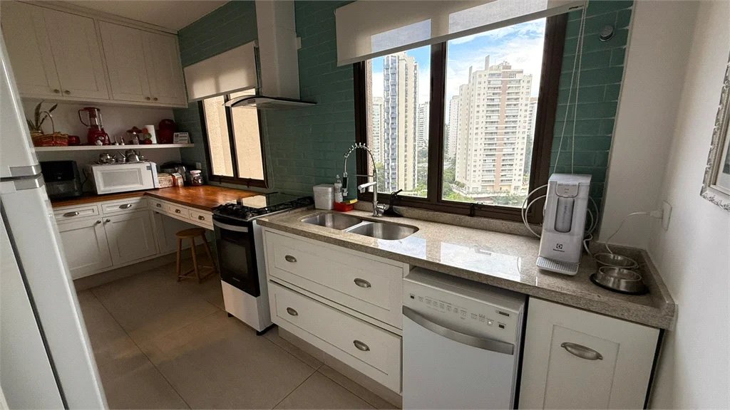 Apartamento à venda com 3 quartos, sendo 1 suíte, em Vila Suzana, São Paulo, SP