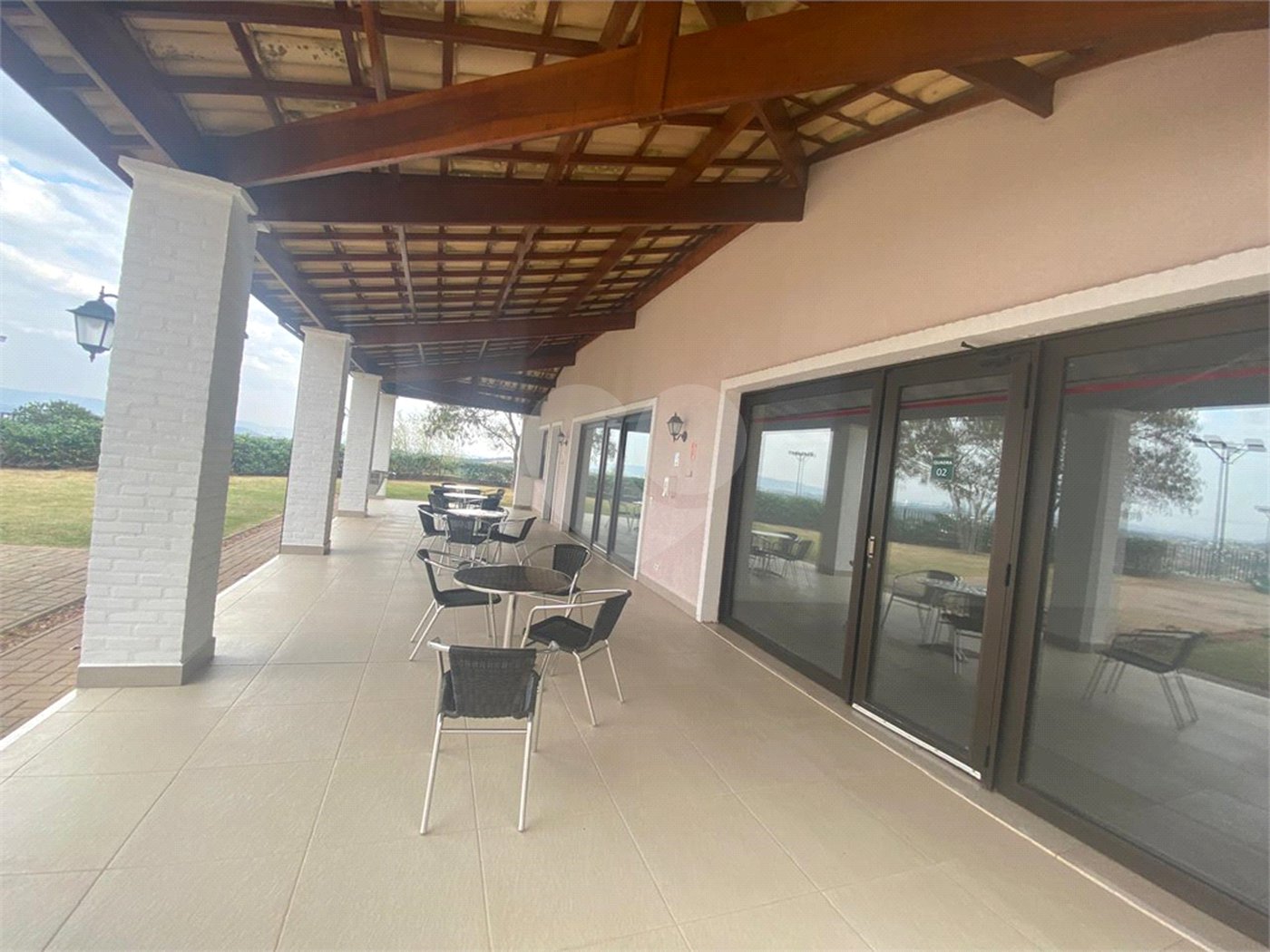 Casa à venda com 3 suítes no condomínio Vale da Santa Fé, Vinhedo - SP