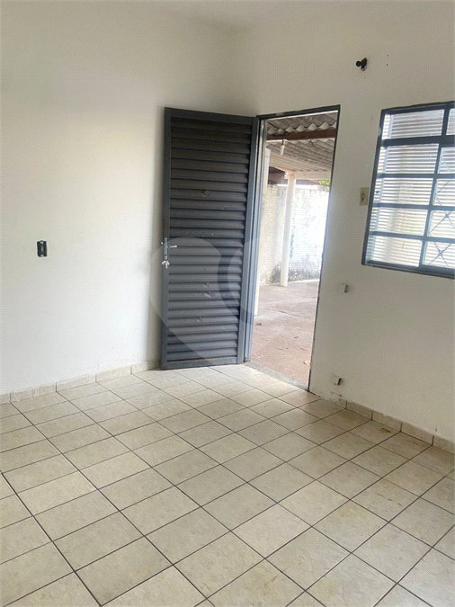 Casa à venda com 2 quartos em Jardim Pinheiros (vila Xavier), Araraquara, SP
