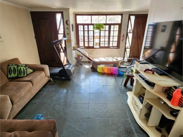 Sobrado à venda com 3 suítes em Vila Aurora (zona Norte), São Paulo, SP