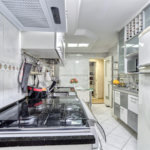 Apartamento à venda com 4 quartos, sendo 3 suítes, em Alto da Boa Vista, São Paulo, SP