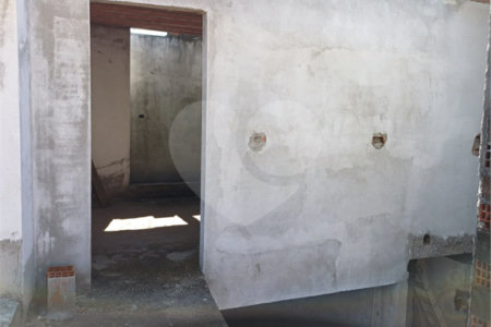 Casa à venda com 2 suítes no condomínio Ricieri, Mogi das Cruzes - SP