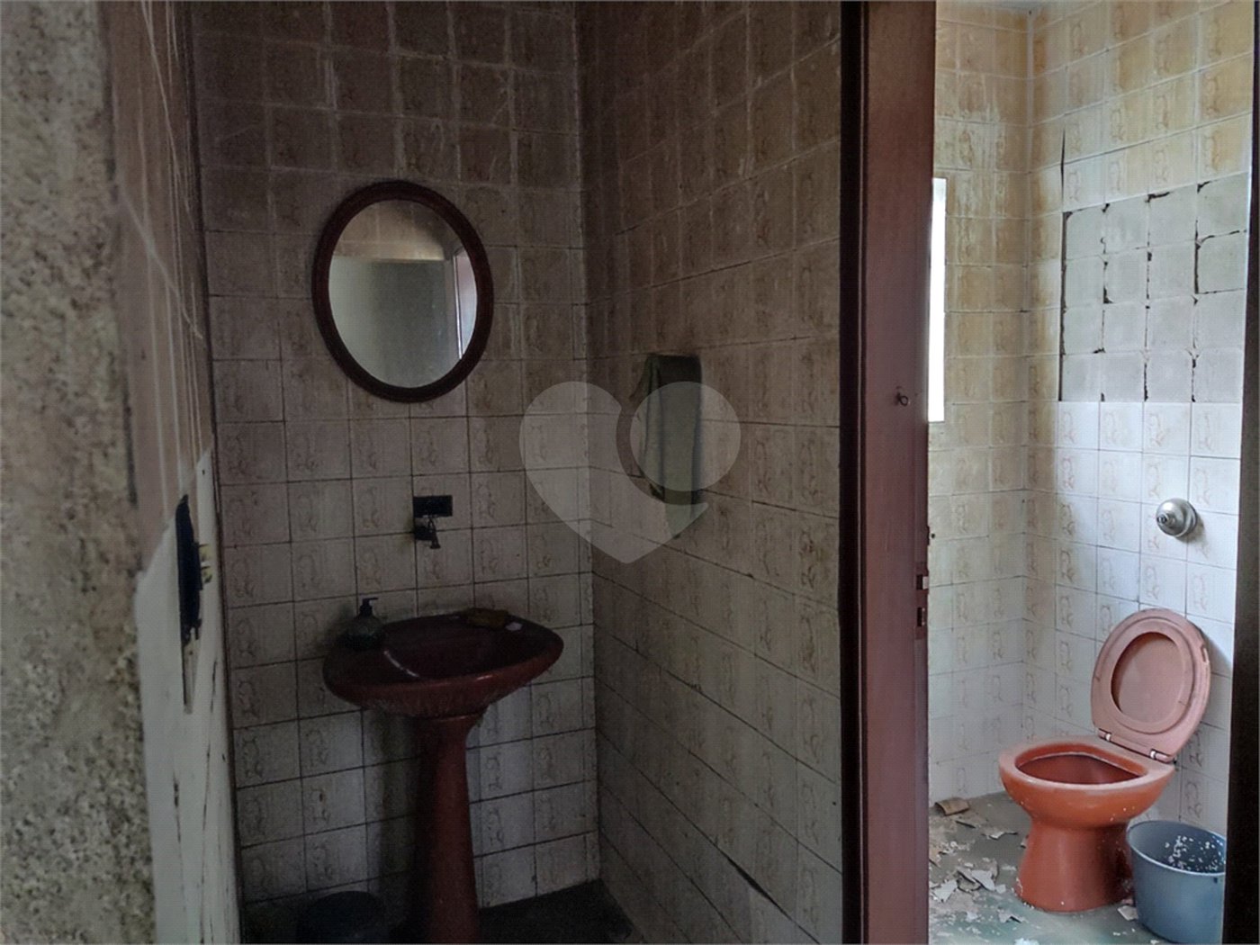 Casa à venda com 4 quartos em Vila Anastácio, São Paulo, SP
