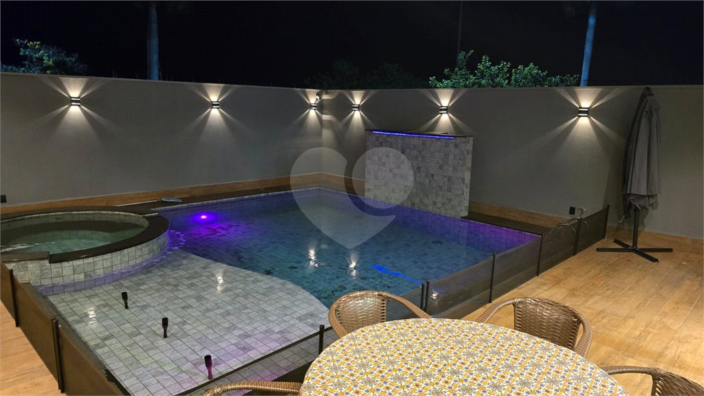 Casa à venda ou para alugar com 4 suítes no condomínio Jardim Salto Grande, Araraquara - SP