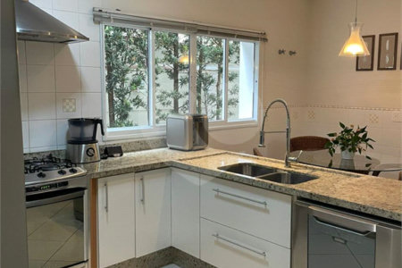 Casa à venda com 3 suítes no condomínio Villagio Di Verona, Vinhedo - SP