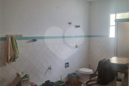 Casa Térrea à venda com 4 quartos em Vila Nivi, São Paulo, SP