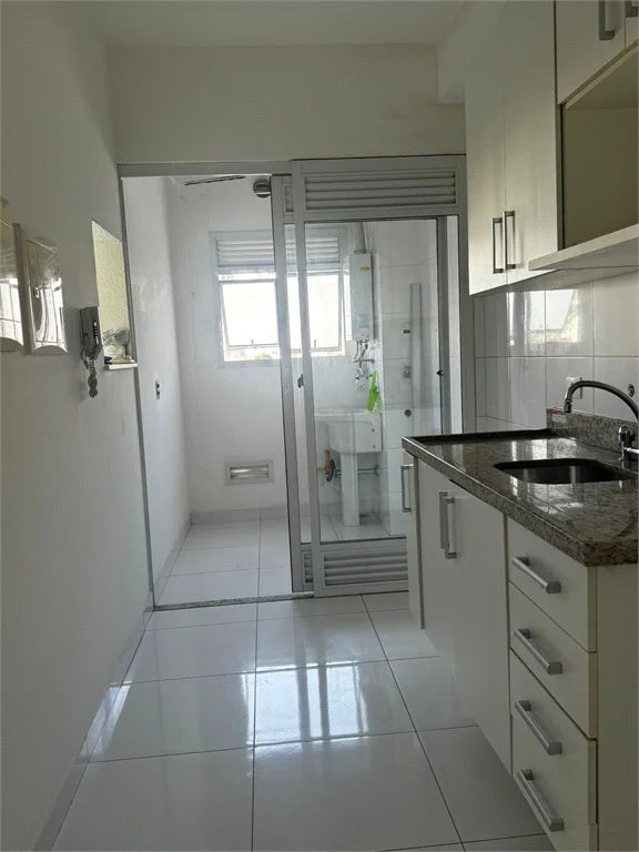 Apartamento para alugar com 3 quartos, sendo 1 suíte, em Parque Reboucas, São Paulo, SP