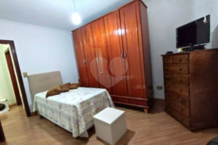 Sobrado à venda com 3 quartos, sendo 1 suíte, em Chácara Belenzinho, São Paulo, SP