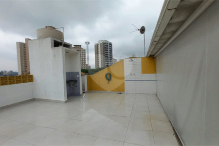 Sobrado à venda com 3 quartos, sendo 1 suíte, em Vila Gomes, São Paulo, SP