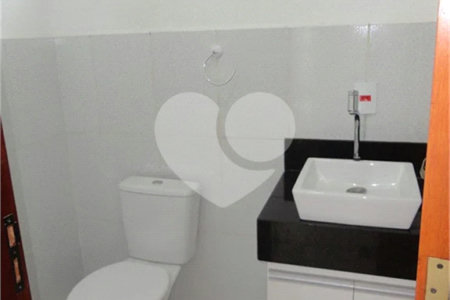 Casa de Vila à venda com 3 suítes em João Xxiii, Vinhedo, SP