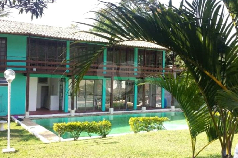 Casa Térrea à venda com 5 quartos, sendo 3 suítes, em Serra da Cantareira, Mairiporã, SP