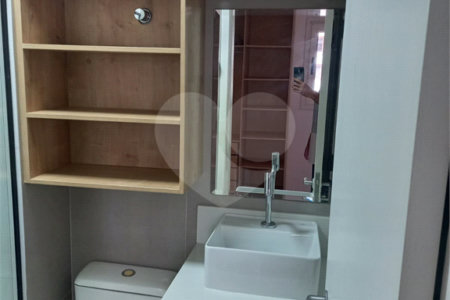 Apartamento à venda com 3 quartos, sendo 1 suíte,  em Vila Olímpia, São Paulo, SP