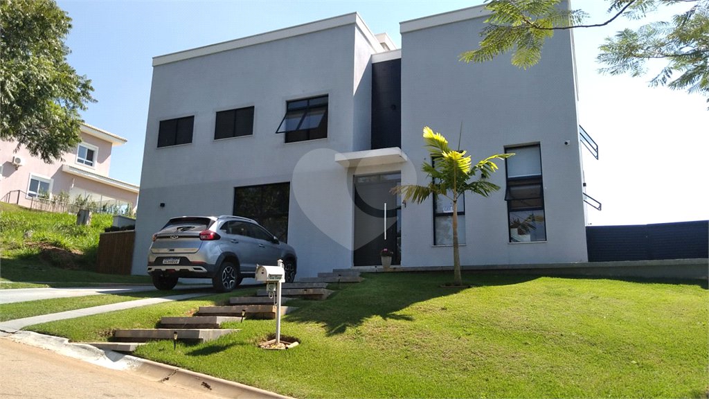 Casa à venda com 4 quartos, sendo 2 suítes, no condomínio Campos de Santo Antonio II, Itu - SP